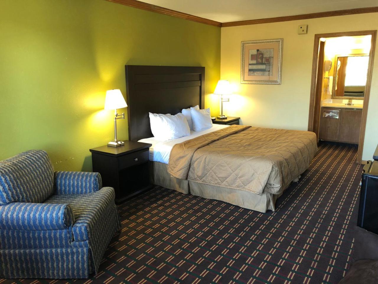 Americas Best Value Inn Maumee/Toledo Exterior foto