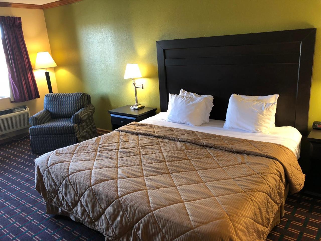 Americas Best Value Inn Maumee/Toledo Exterior foto